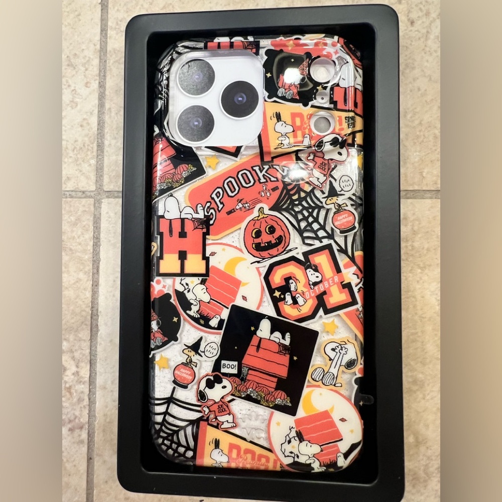 IPhone 17 PRO MAX CASE HALLOWEEN NWT Velvet Caviar Peanuts iPhone Case never use